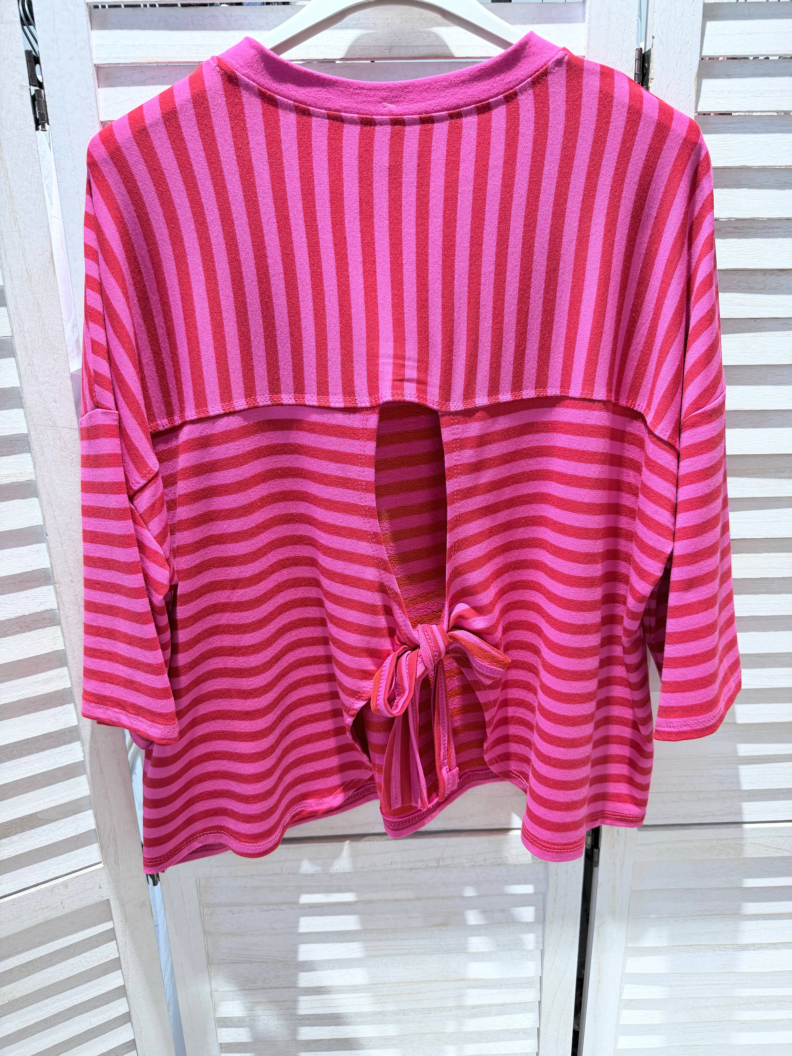 T-shirt met Strikdetail op de Rug